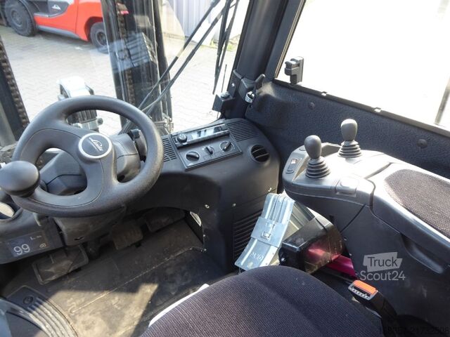 Фронтальний навантажувач вилковий Linde H18D-02