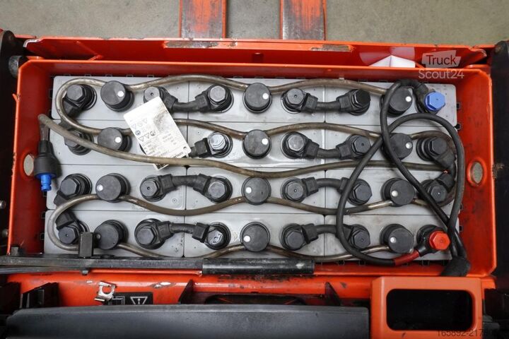 Käsikäyttöinen haarukkavaunu Linde T 18 1152-02