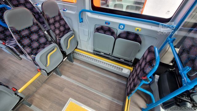 Minibus FIAT 3x Ducato 2x Opel Movano 18 SS in Stock