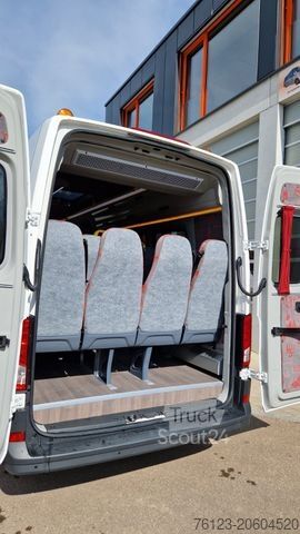 Kleinbus MAN TGE 22 Sitze GSR2 COC Lagerfahrzeug Stock