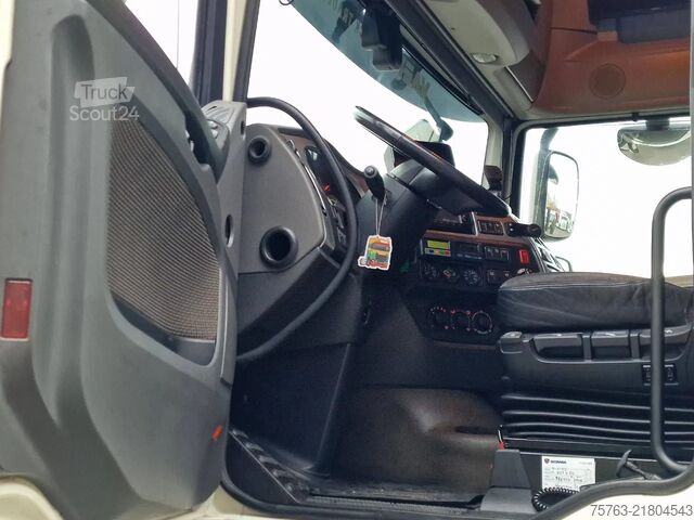 Transport de bétail DAF XF 440 SuperSpaceCab 6x2*4 - 2 deck Closed Live...