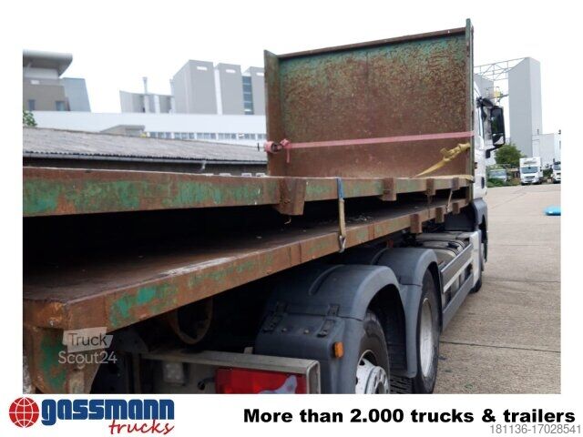 Hákový kontajner  Abrollplattform mit Stirnwand