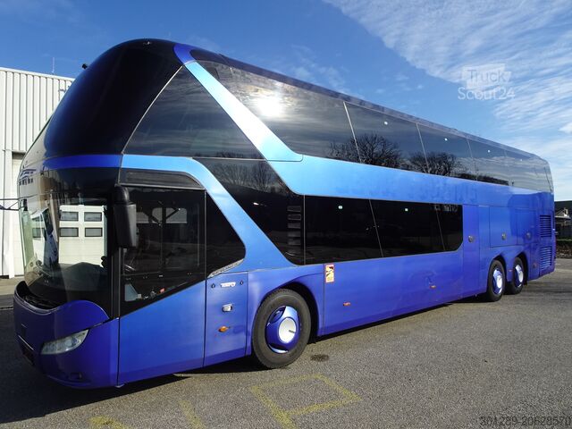 Dvojposchodový Neoplan Skyliner L