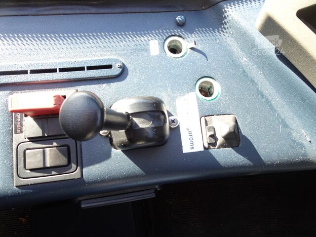 çift katlı Neoplan Skyliner L