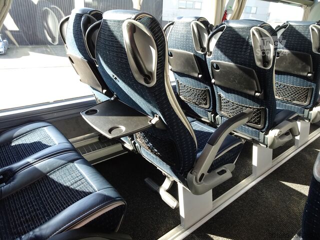 çift katlı Neoplan Skyliner L