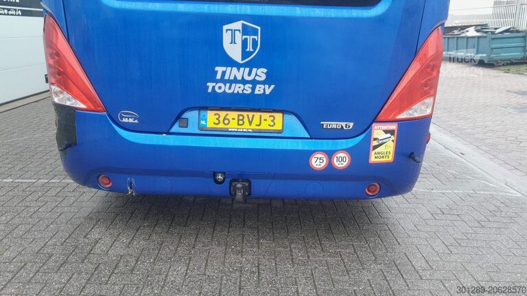 çift katlı Neoplan Skyliner L