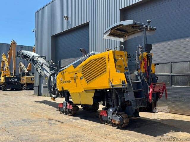 آلة كشط الأسفلت Wirtgen W100CFI
