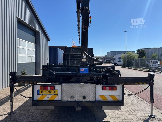 Tovornjak z žerjavom DAF LF45-220 HMF 910 K4 + 1 / Remote Control