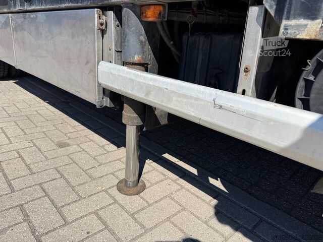 Tovornjak z žerjavom DAF LF45-220 HMF 910 K4 + 1 / Remote Control