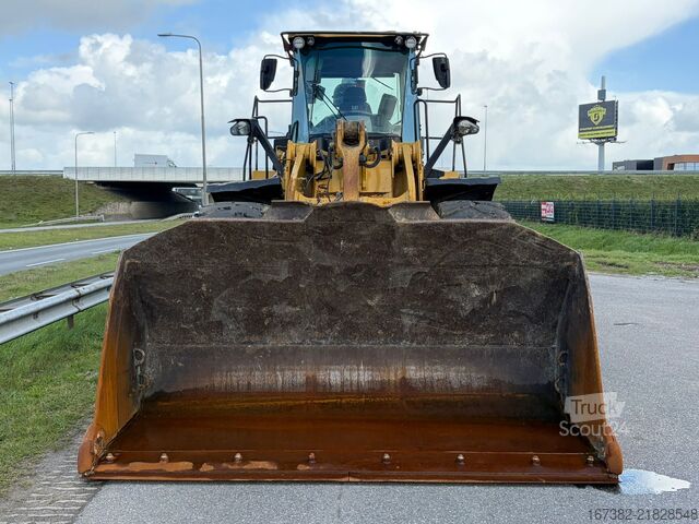 Yükleyici Caterpillar 966M NEW TIRES