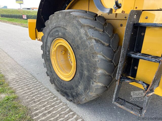 Yükleyici Caterpillar 966M NEW TIRES