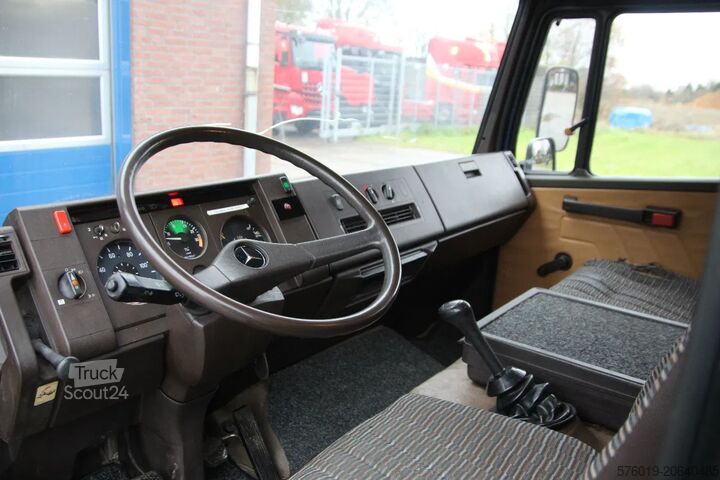 Transport de chevaux Mercedes-Benz SK 814 4x2 - Full Steel Suspension - Manual Gea...