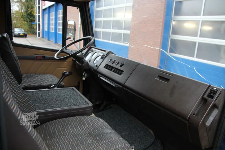 Transport de chevaux Mercedes-Benz SK 814 4x2 - Full Steel Suspension - Manual Gea...