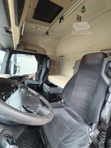 Standardowy ciągnik Mercedes-Benz Actros 1963