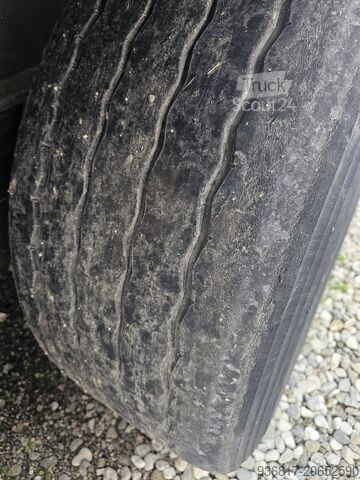 Návěs s nízkým nakladačem HRD 