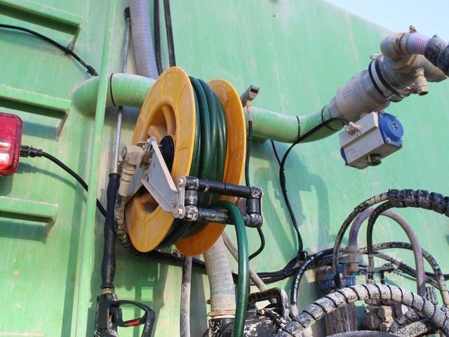 Вантажівка спеціального призначення MAN TGS 33.480 6X6 + AMAG multimixer MFT3-19AIO + WI