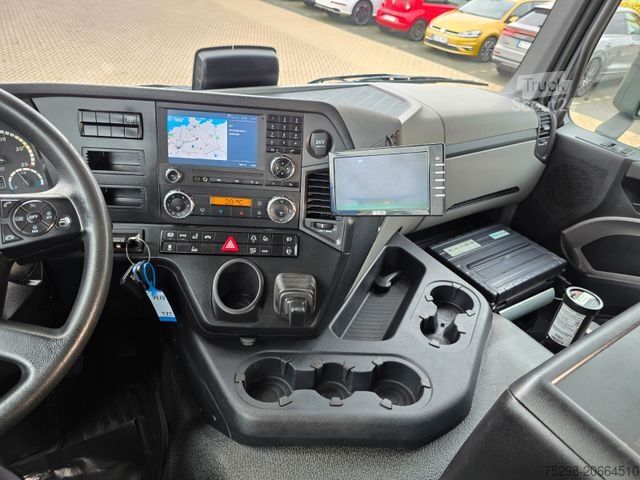 Tank kamyonu MERCEDES-BENZ Antos 2643 / Ret. / ADR AT / Lenkachse /KOMPLETT