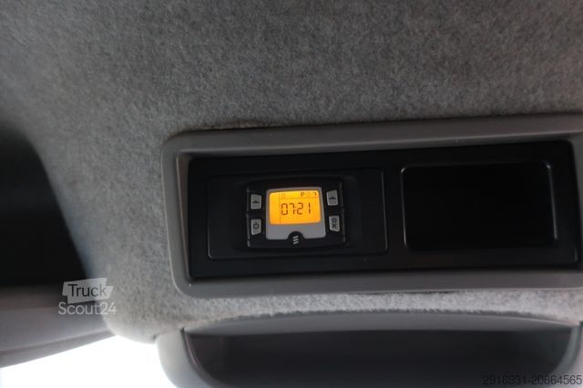 Vans ar augstu jumtu MERCEDES-BENZ Sprinter II Kasten 316 CDI/Klima/AHK/Navi/FN:131