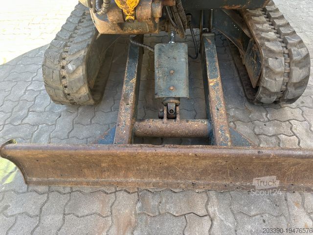 Minibagger HYUNDAI Robex25Z-9AK / 2018 BJ / 2.962 H / 2.580 KG
