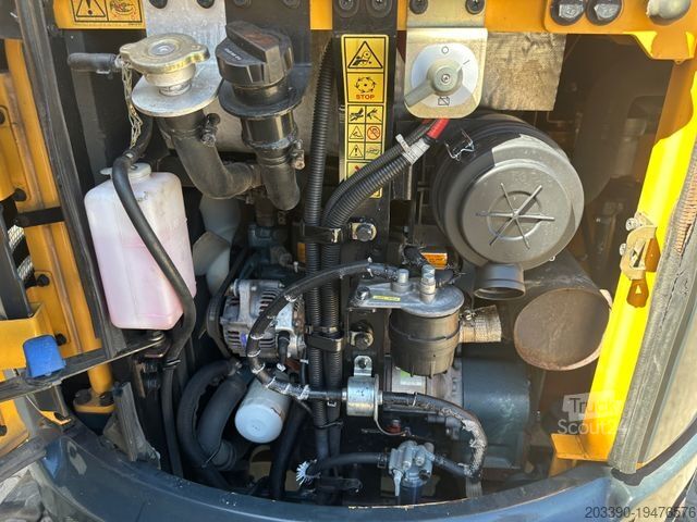 Minibagger HYUNDAI Robex25Z-9AK / 2018 BJ / 2.962 H / 2.580 KG