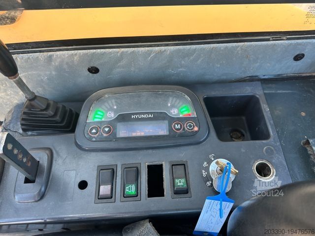 Minibagger HYUNDAI Robex25Z-9AK / 2018 BJ / 2.962 H / 2.580 KG