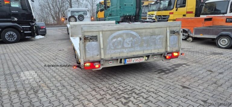 Autotransporter Anhänger  BAOS Plateauanhänger Anhänger Tandem, Baumaschinen und Fahrzeuge