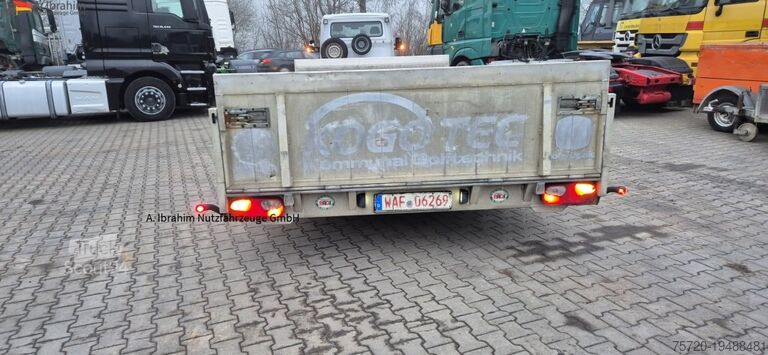 Autotransporter Anhänger  BAOS Plateauanhänger Anhänger Tandem, Baumaschinen und Fahrzeuge