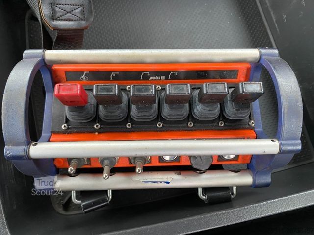 Вантажівка з відкритою платформою MERCEDES-BENZ 1224 Atego | MKG-Faltkran*Funk*6-Gang manuell