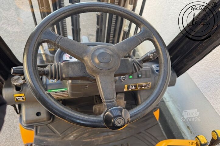 Carrello elevatore GPL Hyundai 15L-7A