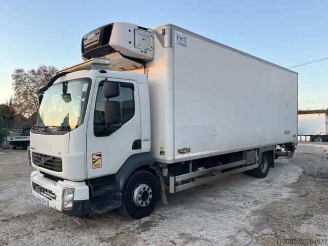 شاحنة مبردة Volvo FL 260