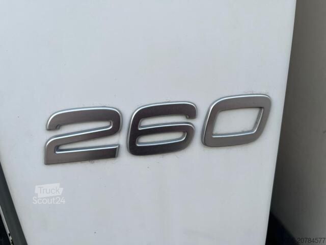 شاحنة مبردة Volvo FL 260