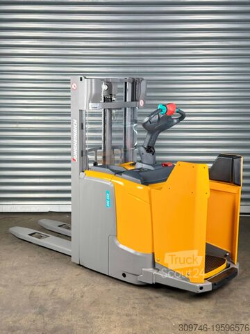Conducteur de gerbeur Jungheinrich ERC 212 - Service Neu - Batterie 80% - 2,5m Hub