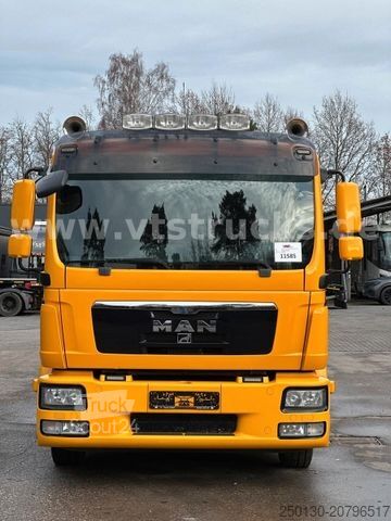 Automobilių gabenimo furgonas MAN TGL 8.220 4x2 Autotransporter 7,5 t.