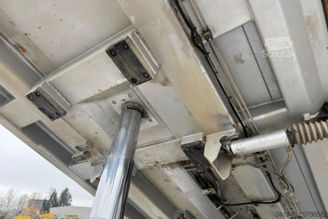 Tovornjak prekucnik RENAULT C520 10x4 2S Kipper