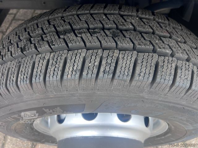 Dėžinis furgonas IVECO zlast 3300kg.TÜV 03/26