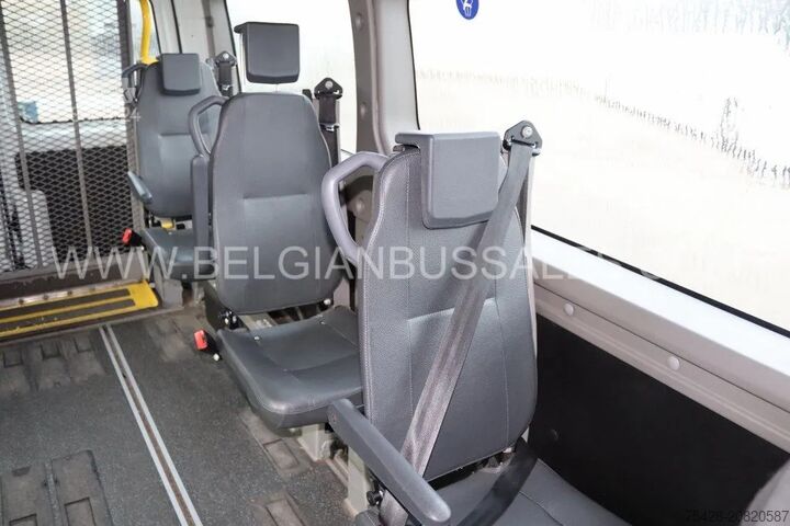 Minibus Opel Movano/ Handicap Lift