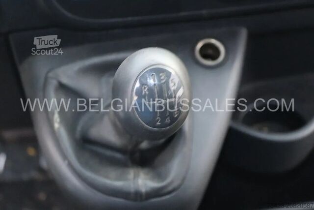 Kleinbus Opel Movano / 5.6m / Lift / Airco / Manual