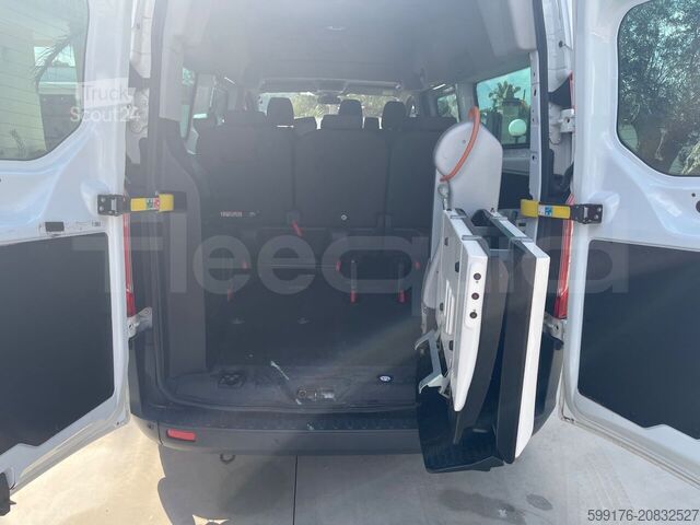 Keleivių vežimas Ford Transit