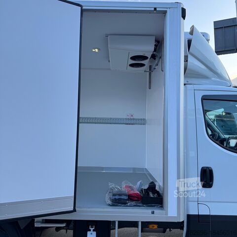 Kutu minibüs Iveco Daily 35c180