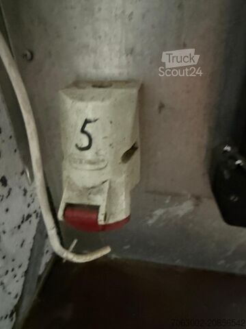 Prodajna prikolica Krunkenmeier SDAH