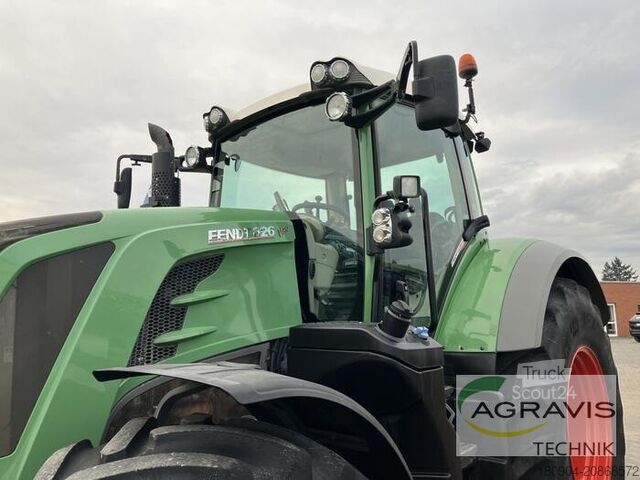 Traktor Fendt 826 VARIO S4