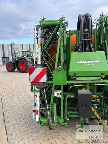 Pulvérisateur de pesticides Amazone UF 2002