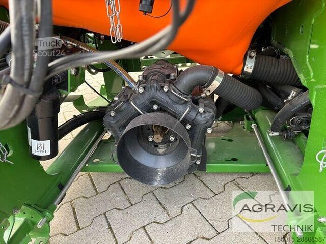 Pulvérisateur de pesticides Amazone UF 2002