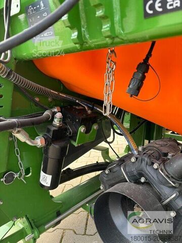 Pulvérisateur de pesticides Amazone UF 2002