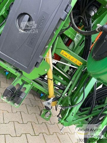 Pulvérisateur de pesticides Amazone UF 2002