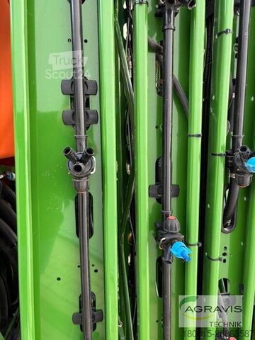 Pulvérisateur de pesticides Amazone UF 2002