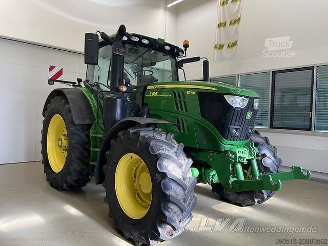 Tractor John Deere 6215R