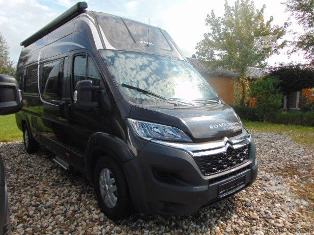 Kastenwagen Wohnmobil / Campervan PÖSSL Roadcruiser Revolution - Hubbett* *