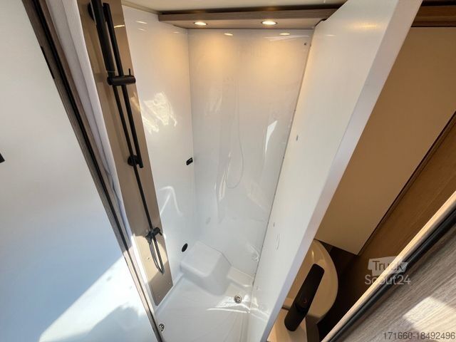 Ημιενσωματωμένο αυτοκινούμενο τροχόσπιτο BÜRSTNER Lyseo Time Skyline 690 G Winterpaket