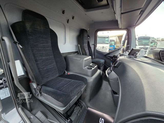 Boxvogn MERCEDES-BENZ Atego 818 / Ladebordwand / Rückfahrkamera